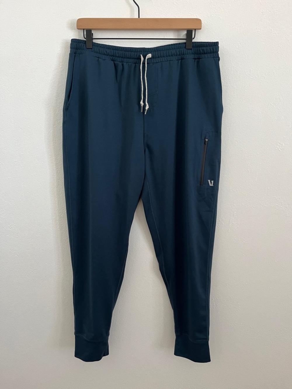 Vuori Navy Sunday Performance Jogger Pants XL
